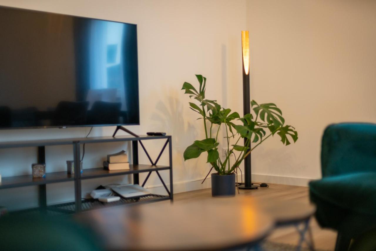 Free Living - Jungle Design Apartments, Zentrum, Parkplatz, Kueche, Wlan Wolfsburg Exteriör bild